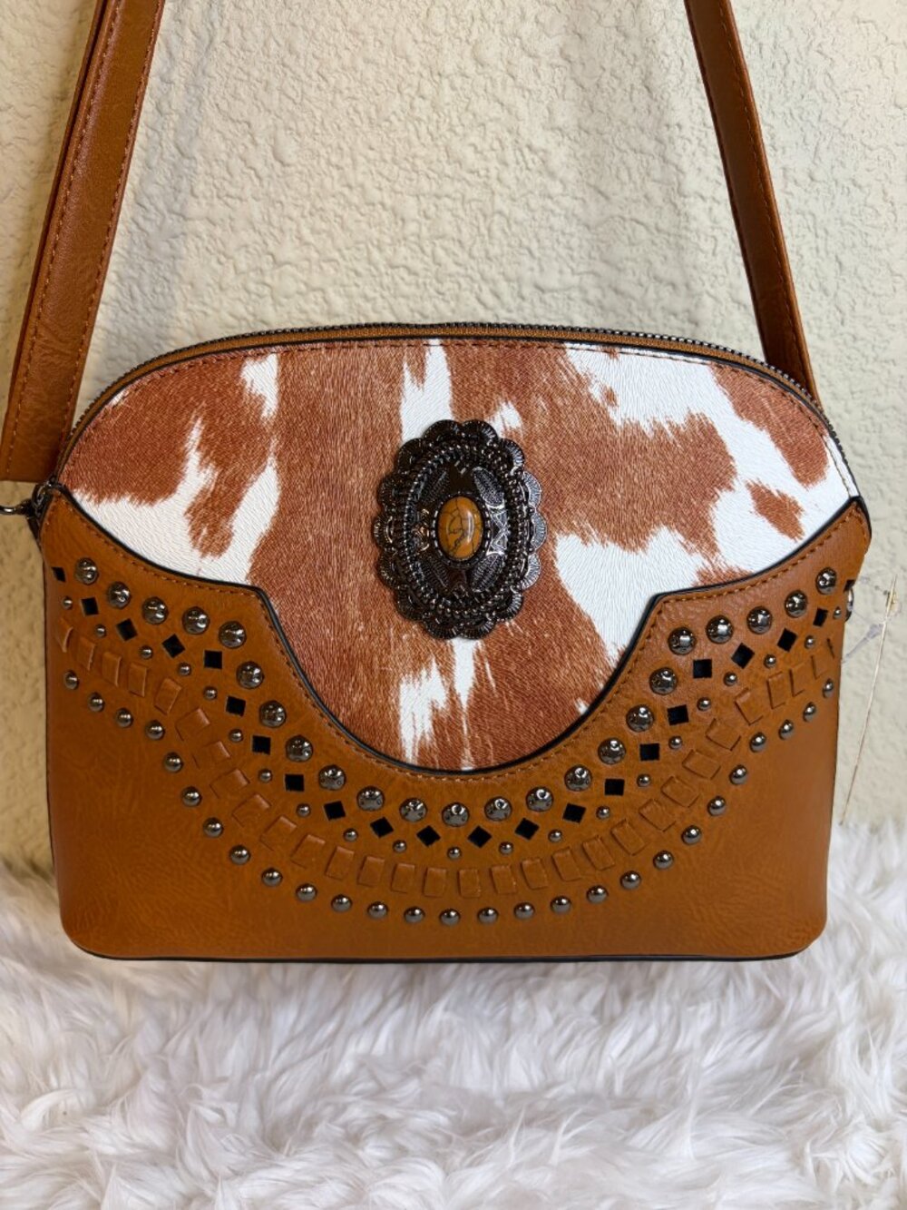 Sam & Hadley Western Cow Print Studded Shoulder Bag Brown Concho Purse NWT - Picture 2 of 9